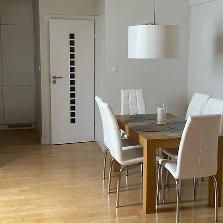 アパート Luksusowy 100 Metrowy Apartament Z Klimatyzacja W Gizycku ギジツコ
